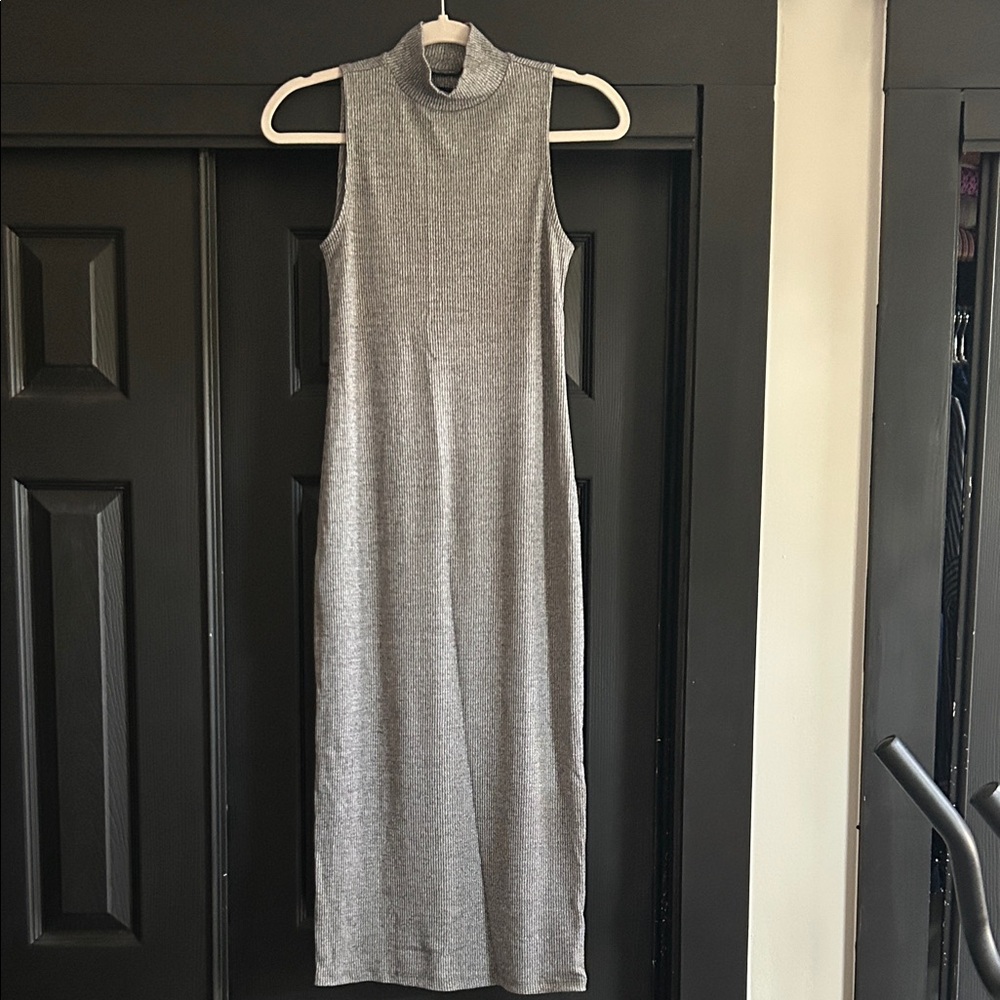 Gap Chic Sleeveless Gray Maxi Dress XS